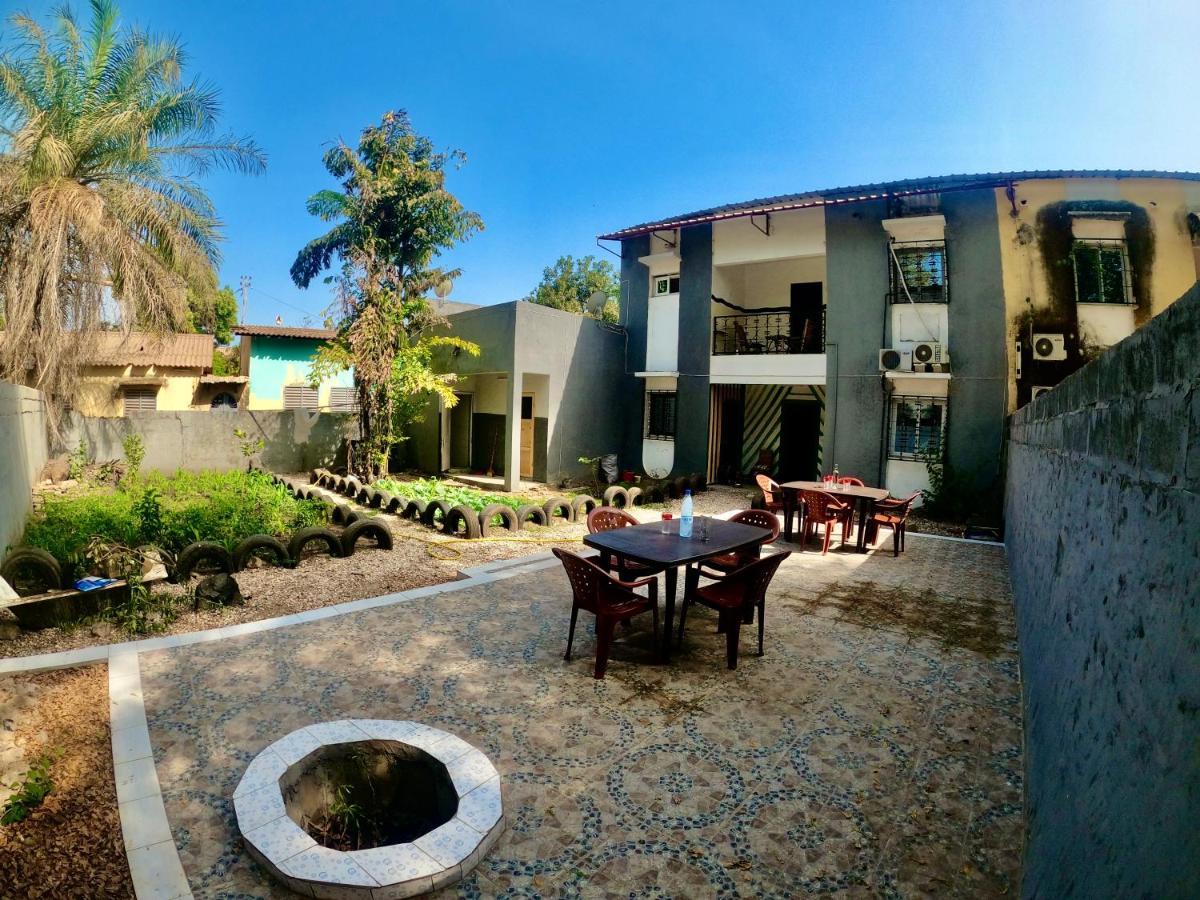 Ker Adja Apartment Ziguinchor Exterior photo